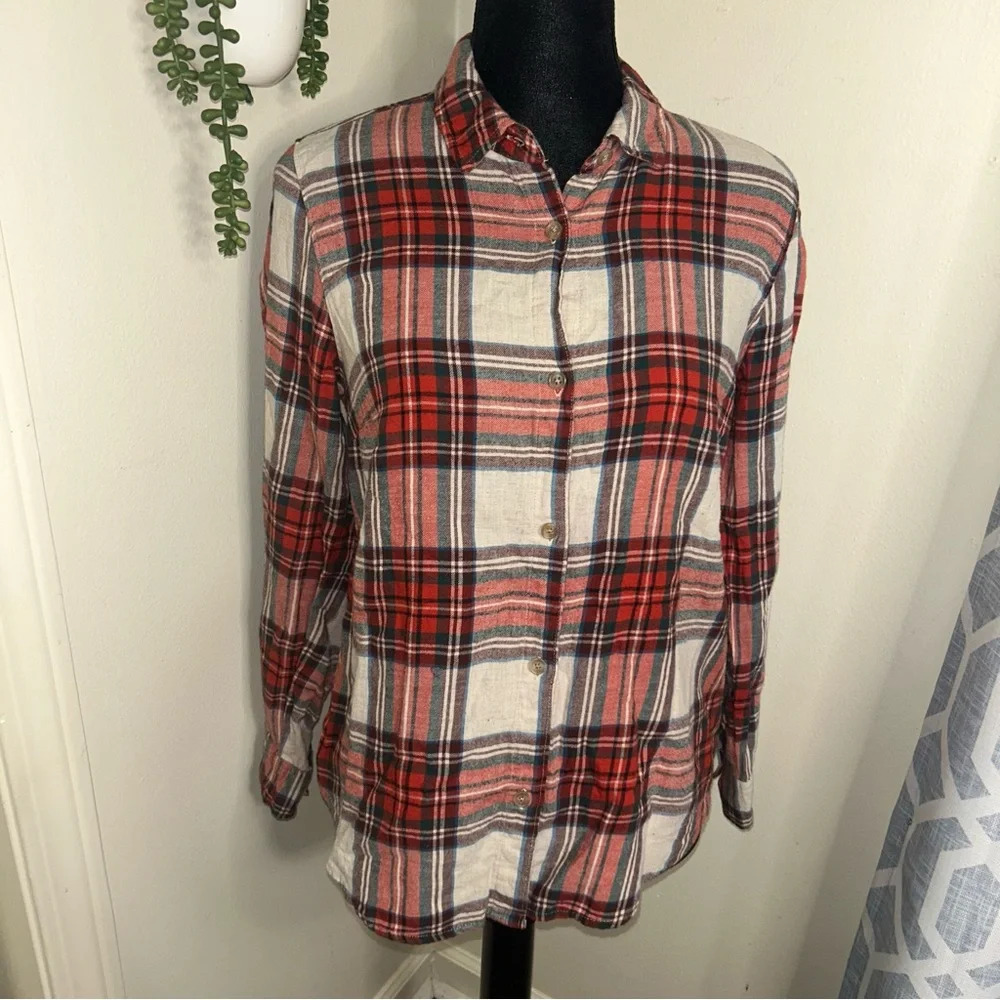 Old Navy plaid flannel button up size M